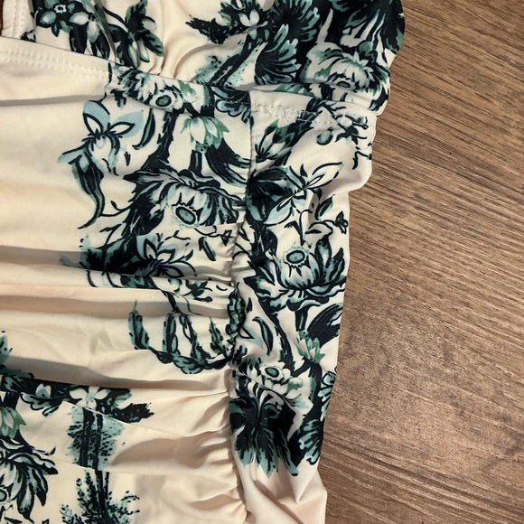 NWOT Elegant Cream & Botanical Print Halter One-Piece Swimsuit – Size M - Picture 5 of 9